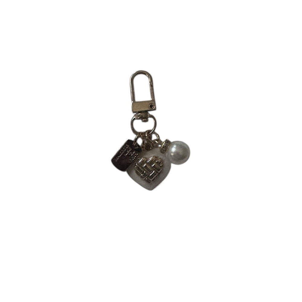 FREE W/purchase Gold and Silver Heart Charm Keychain - Picture 3 of 8